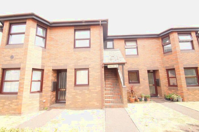 1 Bedroom Flat To Rent In Park Gate, Windsor Lane, SL1