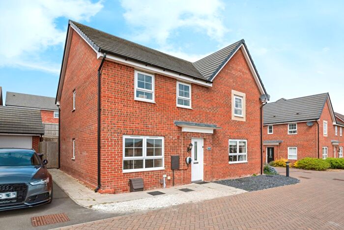 3 Bedroom Semi-Detached House To Rent In Glengorm Gardens, Grantham, NG31