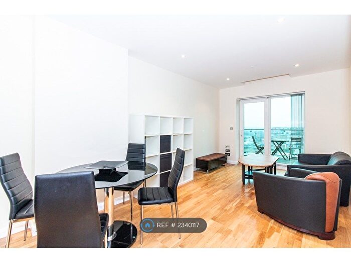 2 Bedroom Flat To Rent In Cavalier House, London, W5