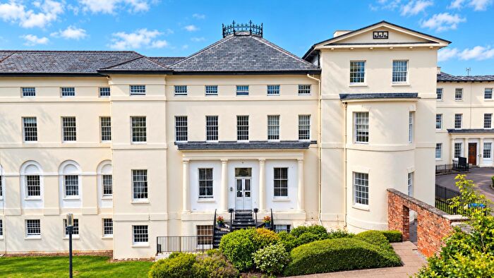 2 Bedroom Apartment For Sale In The Crescent, Gloucester, GL1