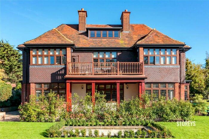 2 Bedroom Apartment To Rent In Green Lanes, Northwood, HA6