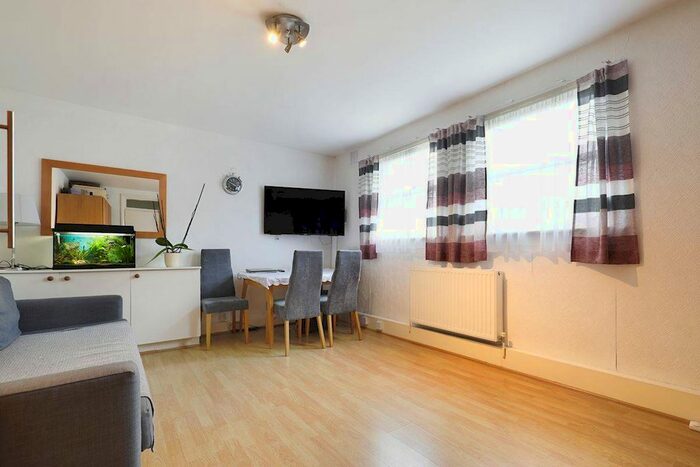 1 Bedroom Flat To Rent In Mayow Road, London, SE26
