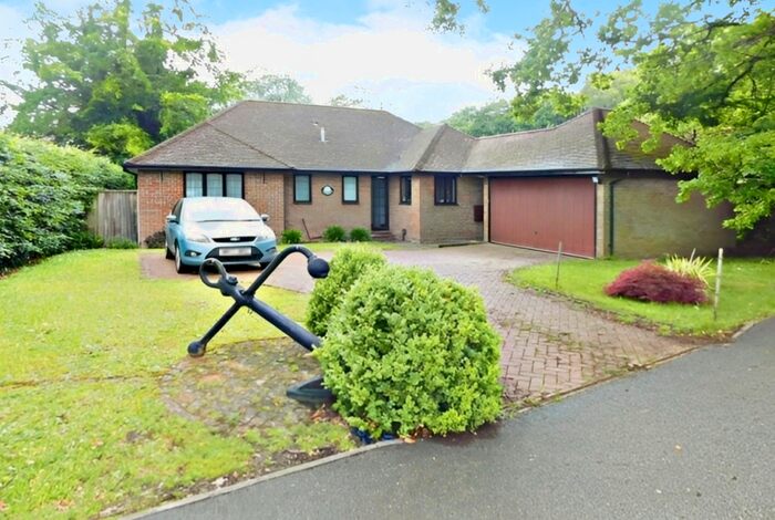 4 Bedroom Detached House To Rent In Daws Hill Lane, High Wycombe, HP11