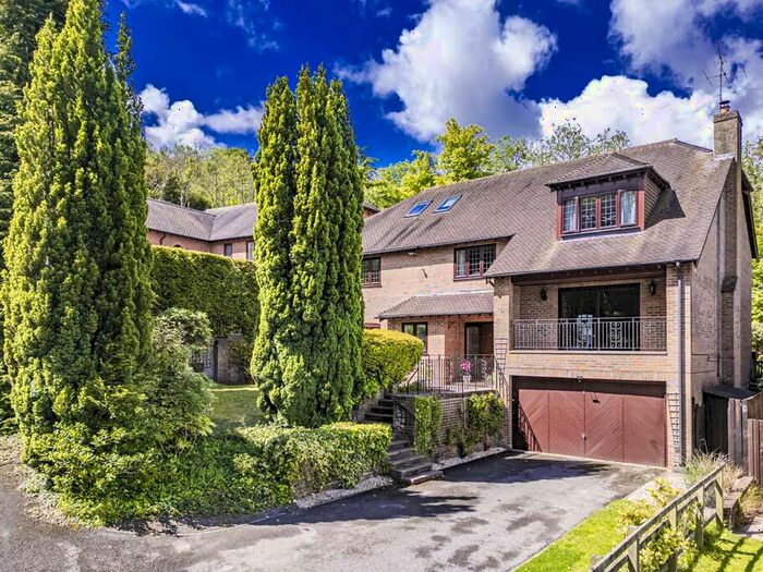 5 Bedroom Detached House For Sale In Hill Gardens, Streatley On Thames, RG8