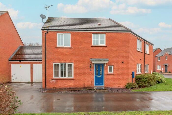 3 Bedroom Semi-Detached House To Rent In Old Station Drive, Ruddington, NG11