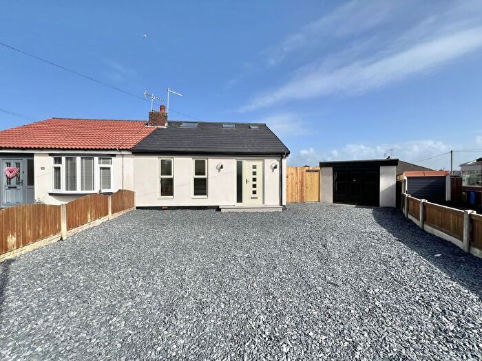 4 Bedroom Bungalow For Sale In Holts Lane, Poulton-Le-Fylde, FY6