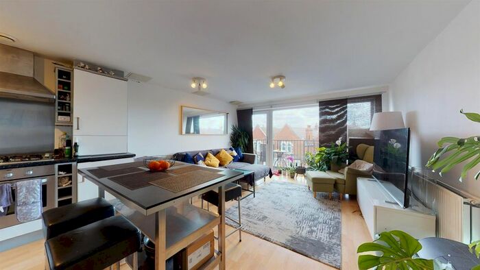 2 Bedroom Flat To Rent In Recovery Street, London, SW17