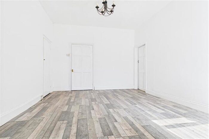 2 Bedroom Flat To Rent In Warwick Road, Wallsend, NE28
