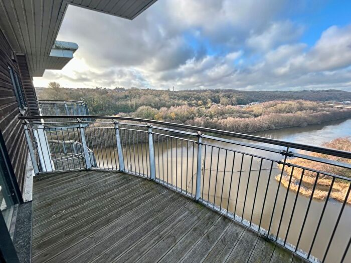 2 Bedroom Flat To Rent In Victoria Wharf, Cardiff, CF11