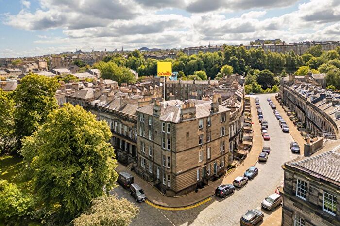 2 Bedroom Apartment For Sale In Danube Street, Stockbridge, Edinburgh, Midlothian, EH4