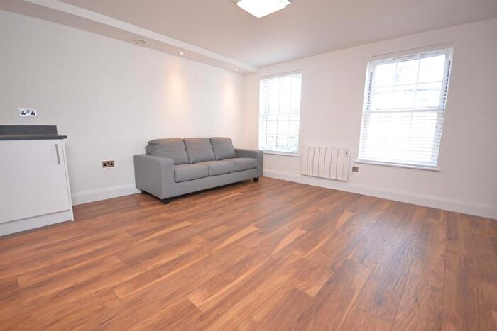 2 Bedroom Apartment To Rent In Oxford Road, Reading, Berkshire, RG1