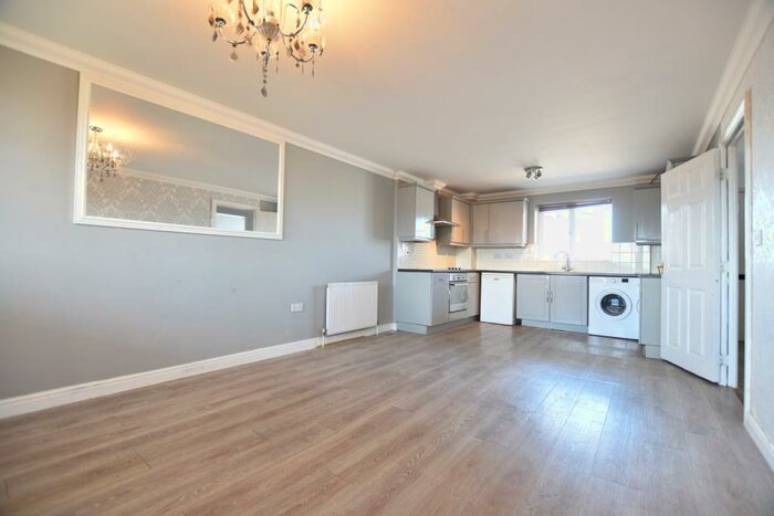 2 Bedroom Flat To Rent In Pier Road, Erith, DA8