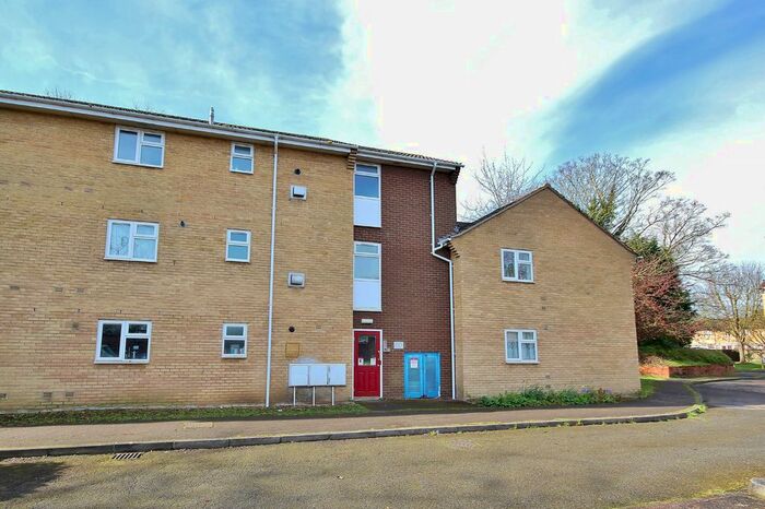 2 Bedroom Flat To Rent In Norris Road, St. Ives, Huntingdon, PE27
