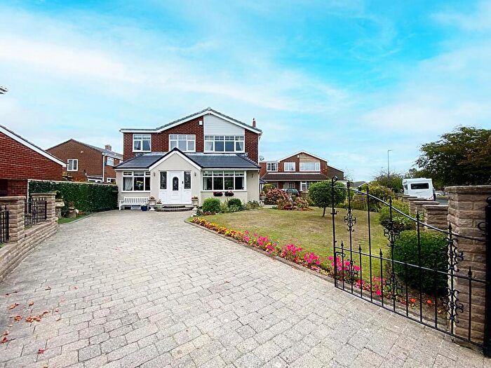 4 Bedroom Detached House For Sale In Milfield Avenue, Wallsend, NE28