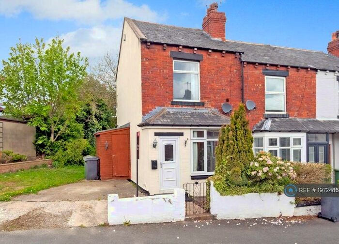2 Bedroom End Of Terrace House To Rent In Springfield Mount, Horsforth, Leeds, LS18