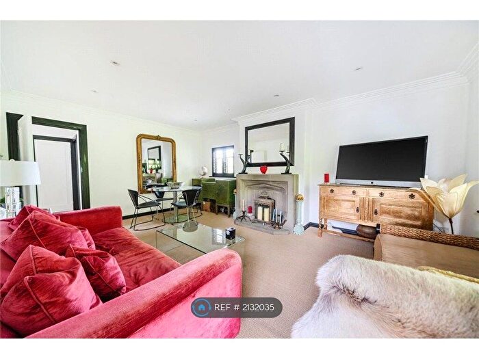 2 Bedroom Maisonette To Rent In Broomfield Court, Ascot, SL5