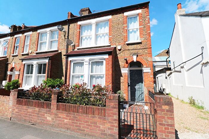 2 Bedroom Maisonette To Rent In Walpole Road, Colliers Wood, London, SW19