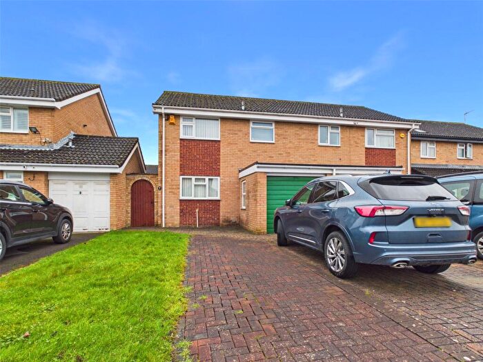 3 Bedroom Semi Detached House For Sale In Carters Orchard, Quedgeley, Gloucester, Gloucestershire, GL2