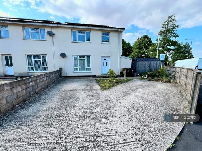 3 Bedroom Semi-Detached House To Rent In Portway, Bristol, BS11