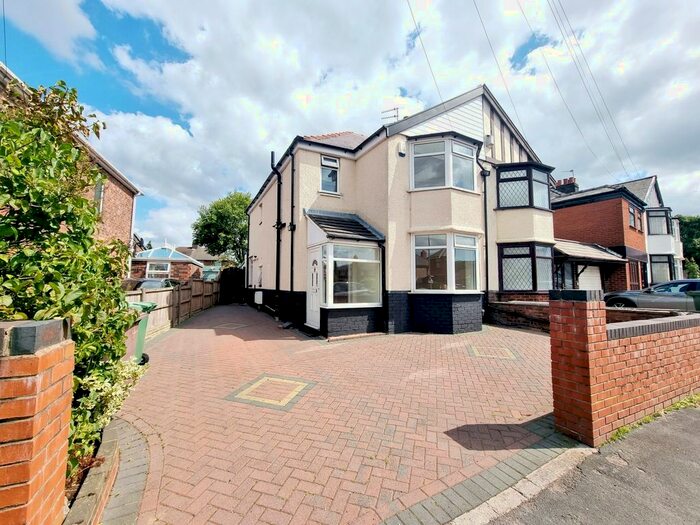 3 Bedroom Terraced House To Rent In Knowsley Road, St Helens, WA10