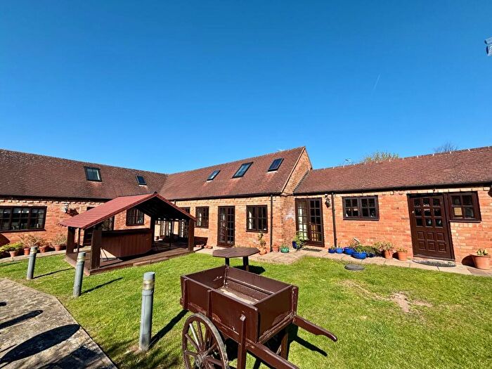 5 Bedroom House To Rent In Church Farm Barns, Shottery, CV37