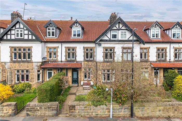 2 Bedroom Apartment To Rent In Bolling Road, Ilkley, West Yorkshire, LS29