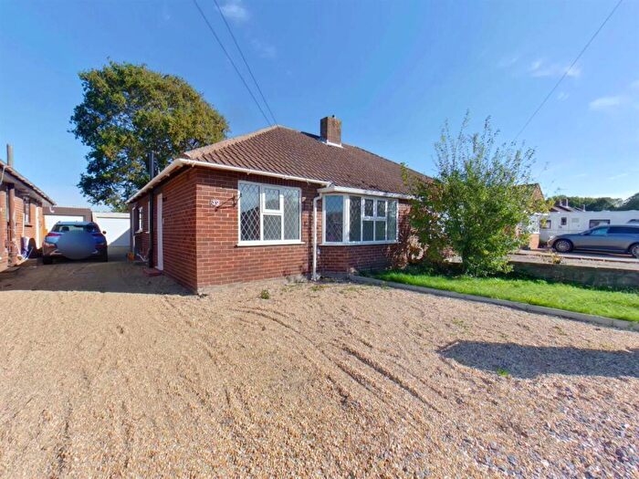 3 Bedroom Semi-Detached Bungalow To Rent In Harold Road, Stubbington, PO14