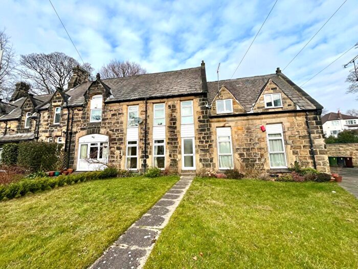2 Bedroom House To Rent In Adel Grange Mews, Leeds, LS16