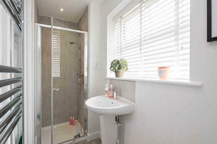 3 Bedroom End Of Terrace House For Sale In Marley Lane, Chalgrove, OX44