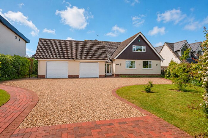 4 Bedroom Detached House For Sale In Nicker Hill, Keyworth, Nottingham, NG12