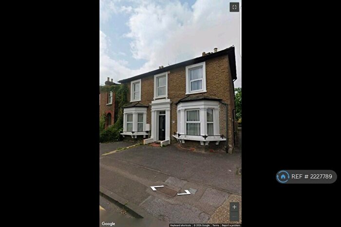 Studio To Rent In Albert Road, Kingston Upon Thames, KT1