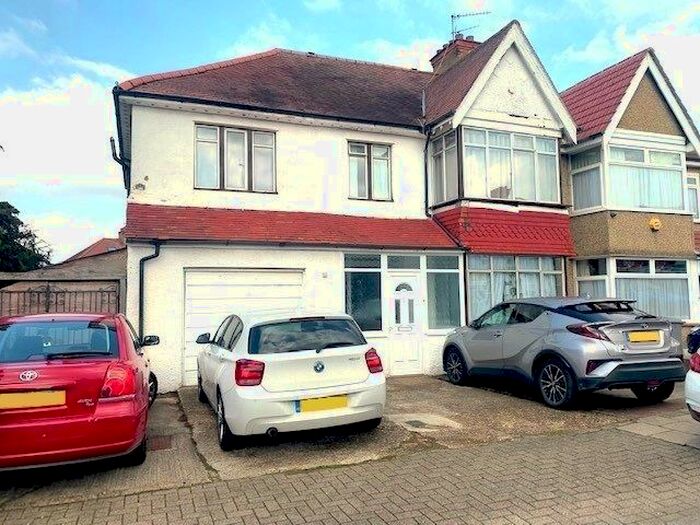 6 Bedroom Semi-Detached House To Rent In Clarendon Gardens, Wembley, HA9