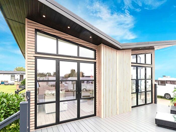 2 Bedroom Lodge For Sale In Barholm Road, Tallington, PE9