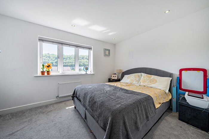 3 Bedroom Semi Detached House For Sale In Castle Hill Drive, Ebbsfleet Valley, Swanscombe, DA10