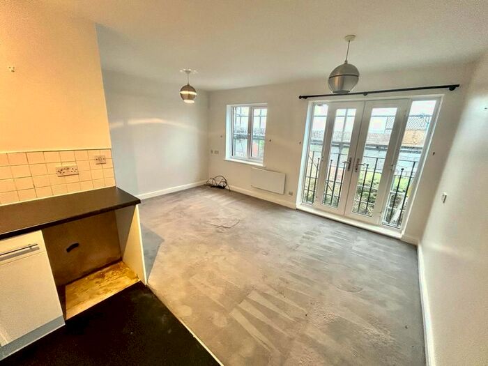 2 Bedroom Flat To Rent In Woodhouse Road, Sheffield, S12