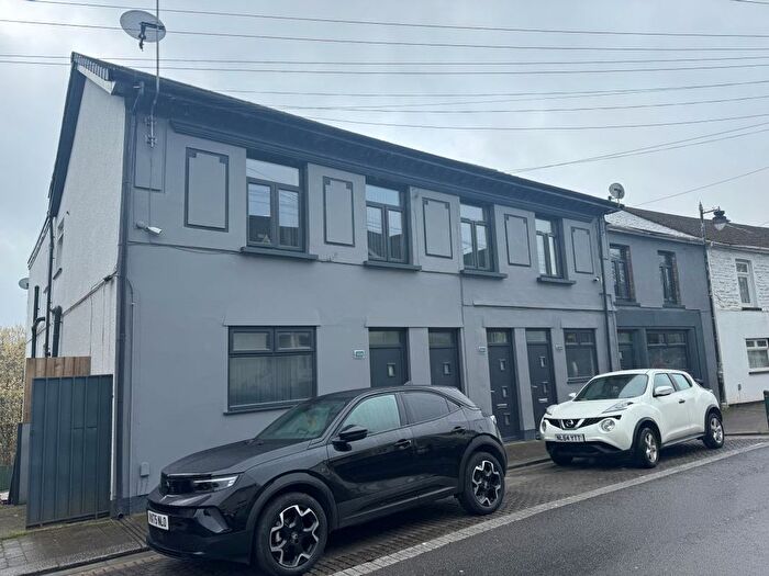 8 Bedroom Flat For Sale In Flats At Perrott Street, Treharris, Merthyr Tydfil, CF46