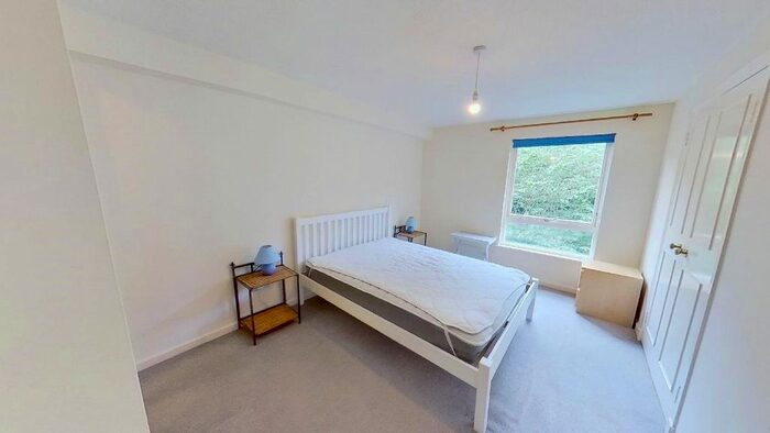 3 Bedroom Flat To Rent In Sunbury Place, Edinburgh, EH4