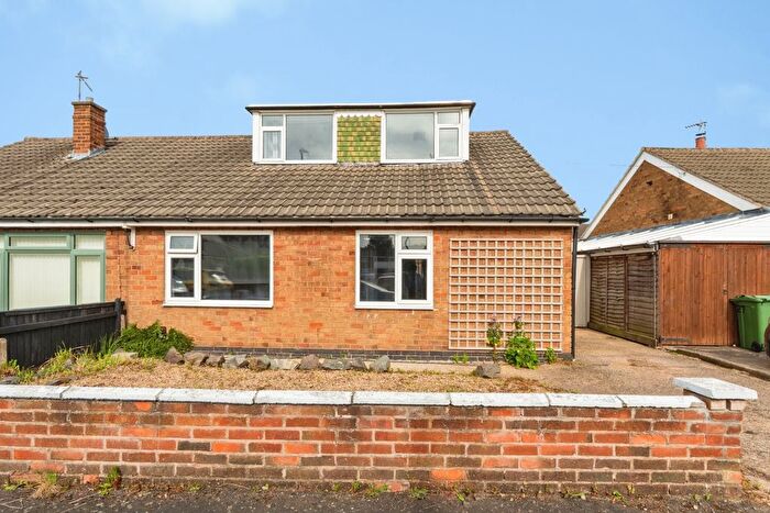 3 Bedroom Bungalow For Sale In Keswick Close, Birstall, Leicester, Leicestershire, LE4
