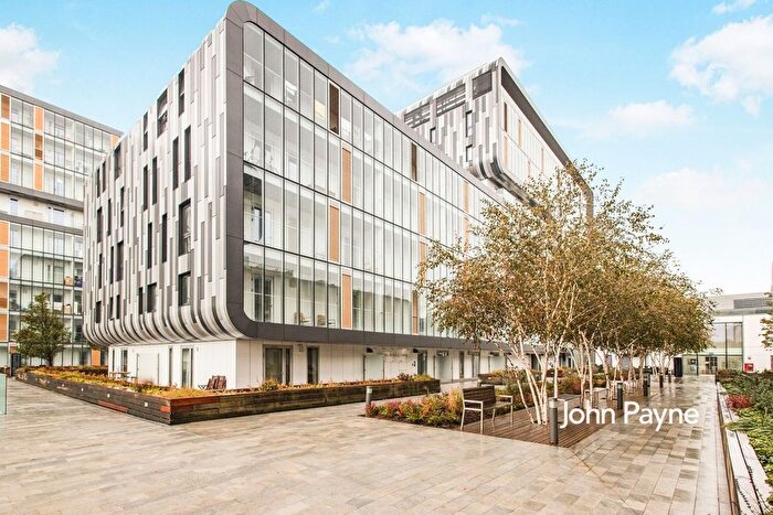 3 Bedroom Flat For Sale In Love Lane, Woolwich, SE18