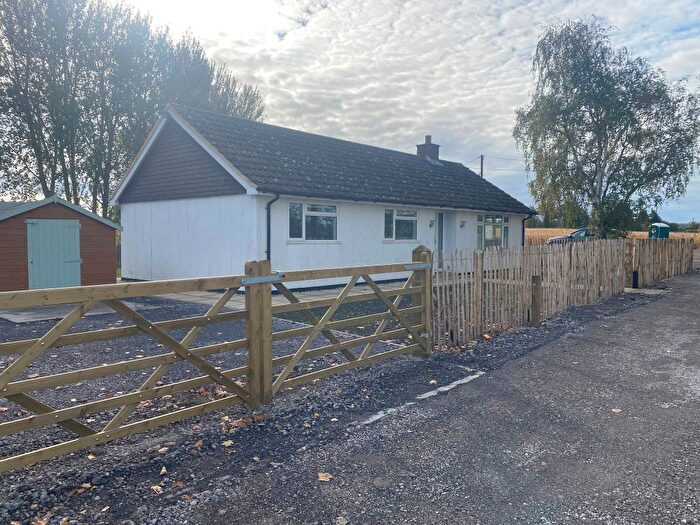 3 Bedroom Bungalow To Rent In Lower Road, Teynham, Sittingbourne, Kent, ME9