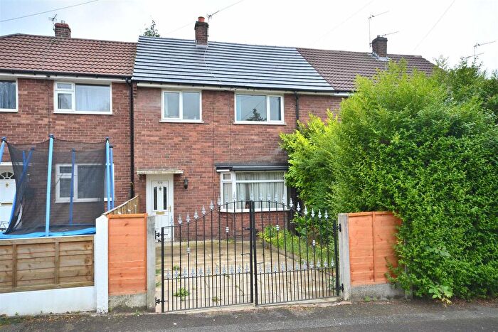 3 Bedroom Semi-Detached House To Rent In Carr Avenue, Prestwich, Manchester, M25