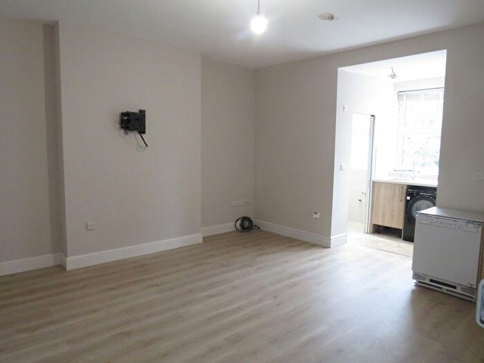 1 Bedroom Studio To Rent In , Tollington Park, Finsbury Park, N4