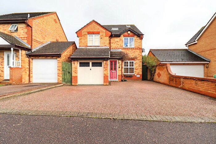 4 Bedroom Detached House For Sale In Roeburn Crescent, Emerson Valley, Milton Keynes, MK4