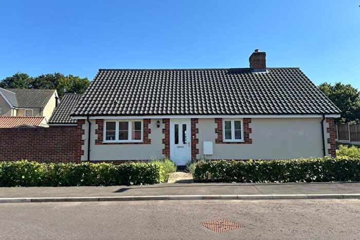 2 Bedroom Detached Bungalow For Sale In Braithwaite Road, Long Melford, CO10