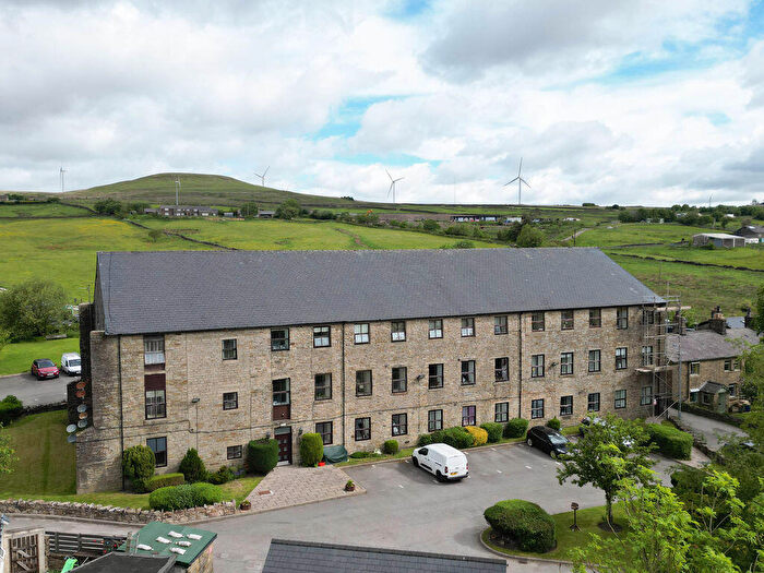 1 Bedroom Flat For Sale In The Meadows, Red Lumb, Rochdale, OL12