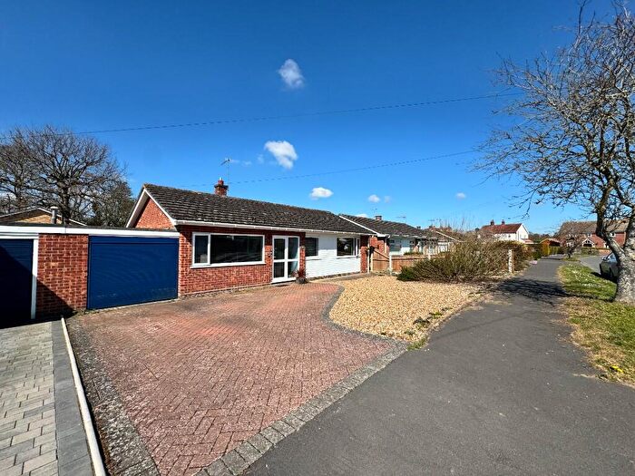 4 Bedroom Bungalow For Sale In Lockhart Road, Ellingham, NR35