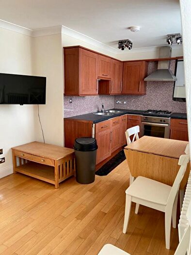 1 Bedroom Flat To Rent In St Clements Street, Islington, London, N7