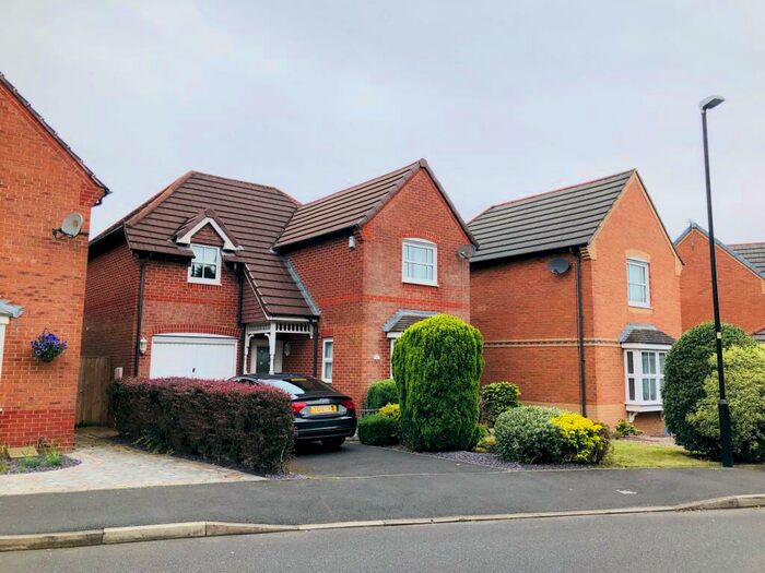 3 Bedroom House To Rent In Gleneagles Drive, Chorley, PR7