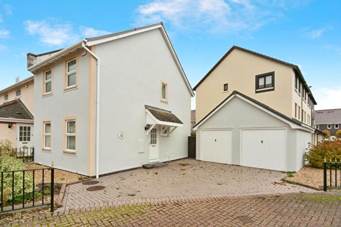 3 Bedroom Semi Detached House For Sale In Mulberry Close, Conwy, LL32