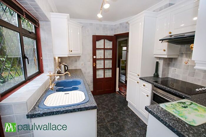 2 Bedroom Bungalow For Sale In Brandon Close, West Cheshunt, EN7